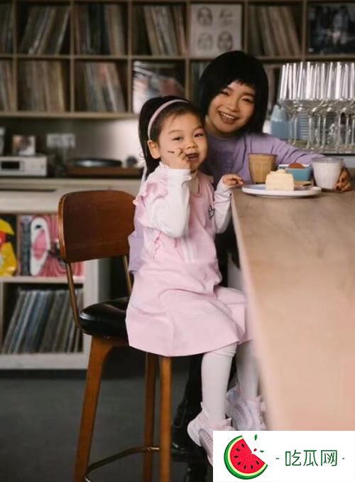 石璐的宝宝是赵子健的吗？她和谁生的？