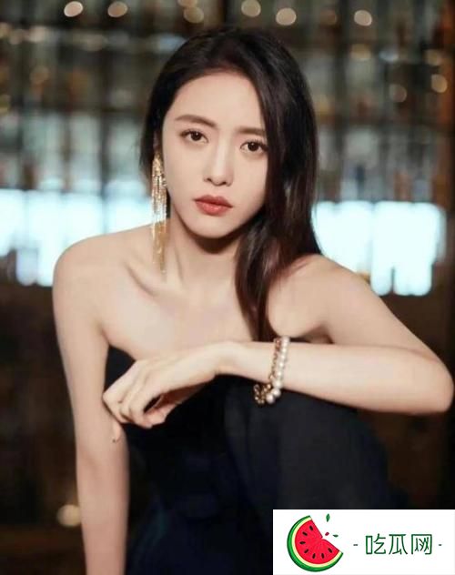 蔡文静双眼皮是割的么(蔡文静双眼皮前后对比图)