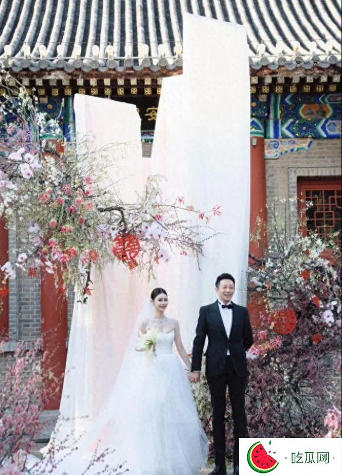汪小菲婚礼刚结束，S妈便催债又离间，马筱梅新妇第二日重锤反击