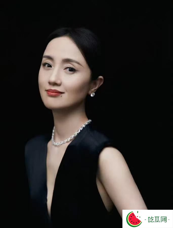 辛柏青发讣告，妻子朱媛媛去世，抗癌5年终年51岁