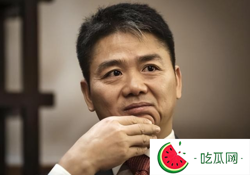 章泽天疑似与刘强东早就分居(刘强东近照身形单薄显憔悴)