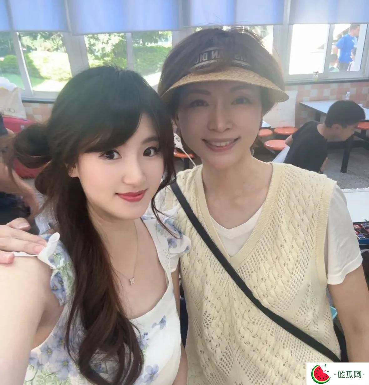 穿衣自由，生活自在，再见董卿，中年女性最羡慕的模样
