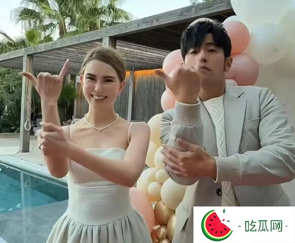 周杰伦分享婚姻长久的秘诀：老婆开心 生活开心
