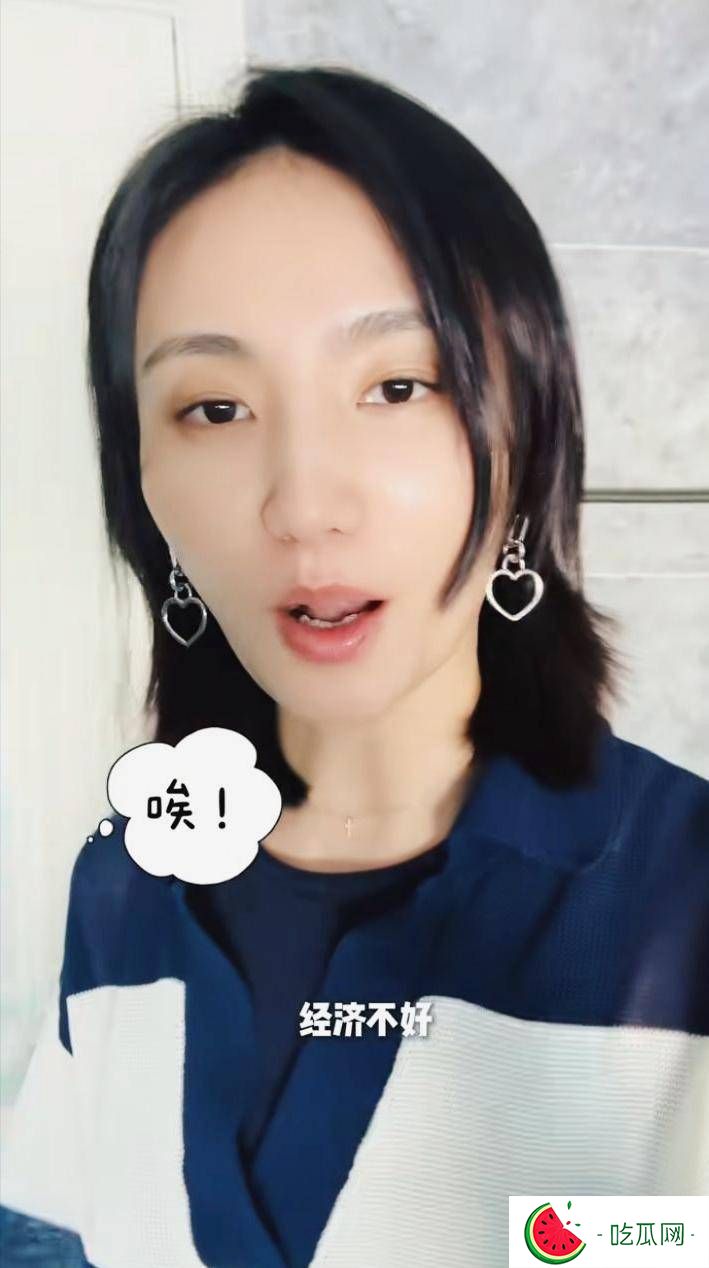 李亚鹏妻子搬家大曝光，豪宅变小区，王菲的选择真聪明！