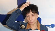 明星曝趣洗头秘招大公开，方力申忌挠头Edan讲究地心吸力