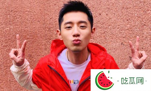 张继科三亚出游被拍 与绯闻女友张蕊三亚度假