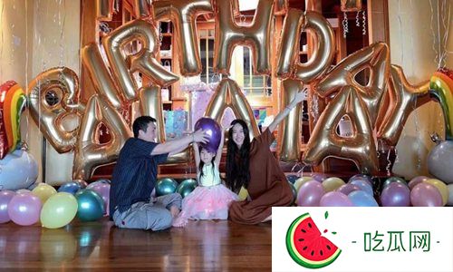 陈冠希和老婆为爱女庆生(陈冠希要退出娱乐圈的原因)