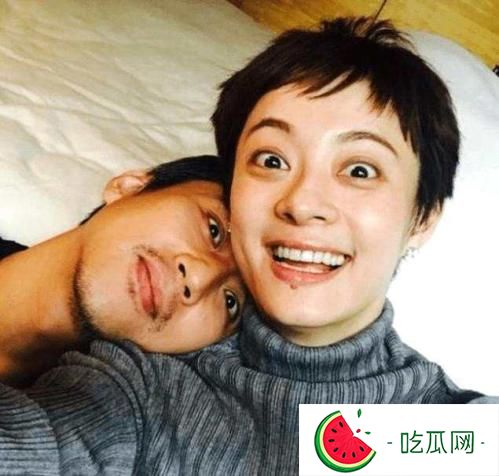 孙俪晒照秀恩爱(邓超梦见被孙俪训斥减肥改口叫长官)