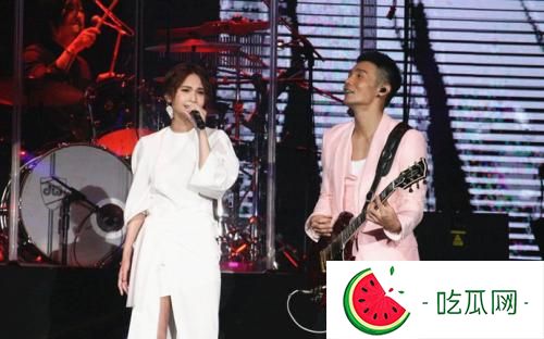 李荣浩怎么认识杨丞琳并相恋的(为什么还没办婚礼？)