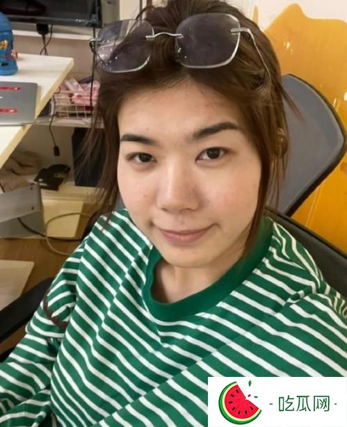 杨笠素颜时是怎么样的(杨笠笨猪是什么梗)