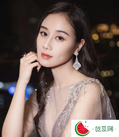 何超欣是利智和赌王的女儿吗 坊间流传母女二人实在太像了！