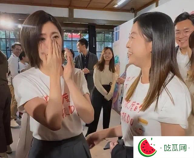 贾静雯含泪自曝家族抗癌，家里3人有癌症，爸爸44岁走时瘦得吓人