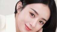 赵丽颖离婚4年曝新恋情，金马导演被指出入香闺帮带孩子