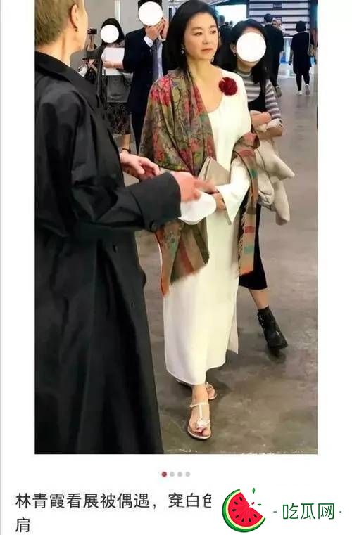 71岁林青霞被偶遇，穿着朴素，大妈味十足，面对衰老从容又洒脱