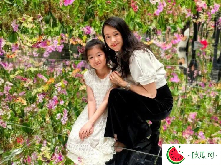 刘畊宏感慨爱女长成“中泡芙”，向佐、章子怡儿童节晒娃