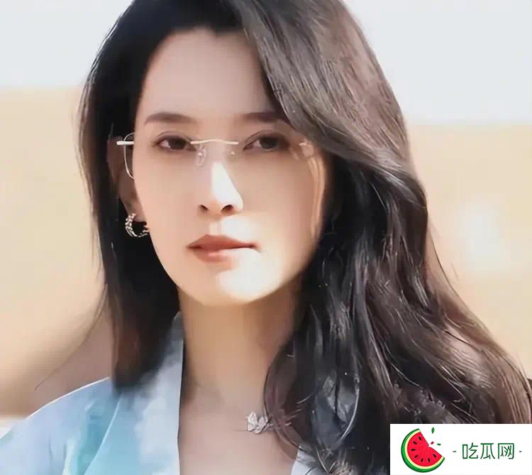 汪峰“五娃四妈”添新番！葛荟婕开炮森林北，章子怡美上热搜