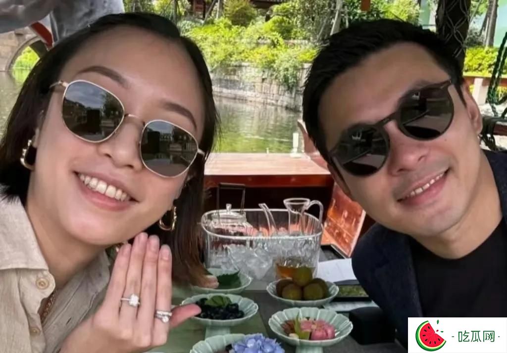 霍启仁订婚了！大嫂郭晶晶送祝福，未婚妻神似准婆婆朱玲玲