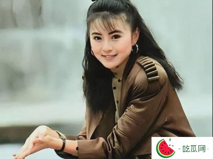 香港最惨打女李赛凤：嫁豪门反被前夫出书羞辱，如今60岁卖情怀