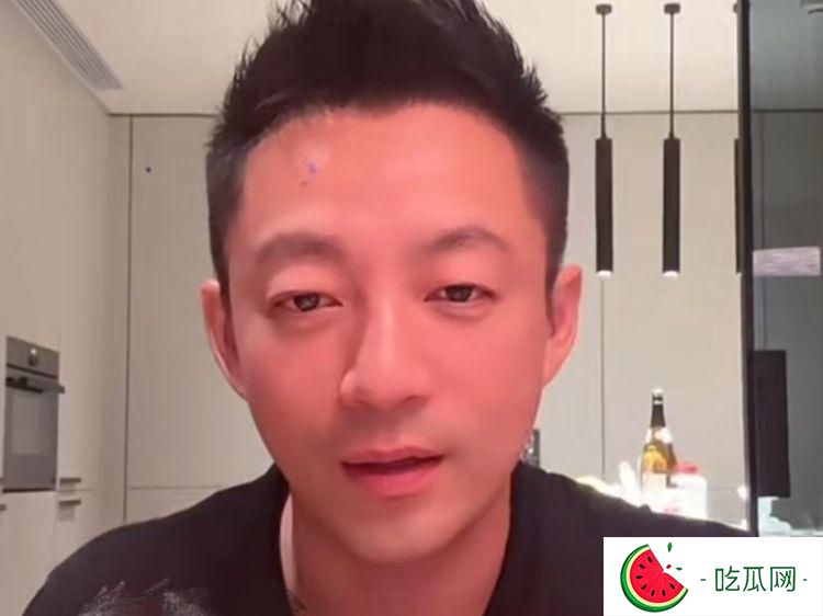 马筱梅超心疼老公，给汪小菲准备螃蟹大餐，夫妻俩高调撒糖超甜
