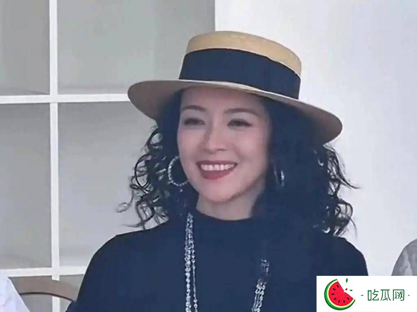 46岁章子怡又创奇迹，这一回，直接让整个娱乐圈陷入“沉默”！