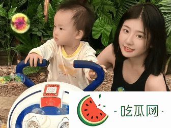 黄一鸣再吐槽王思聪：头疼王思聪不认闪闪，，连看都懒得来看一眼